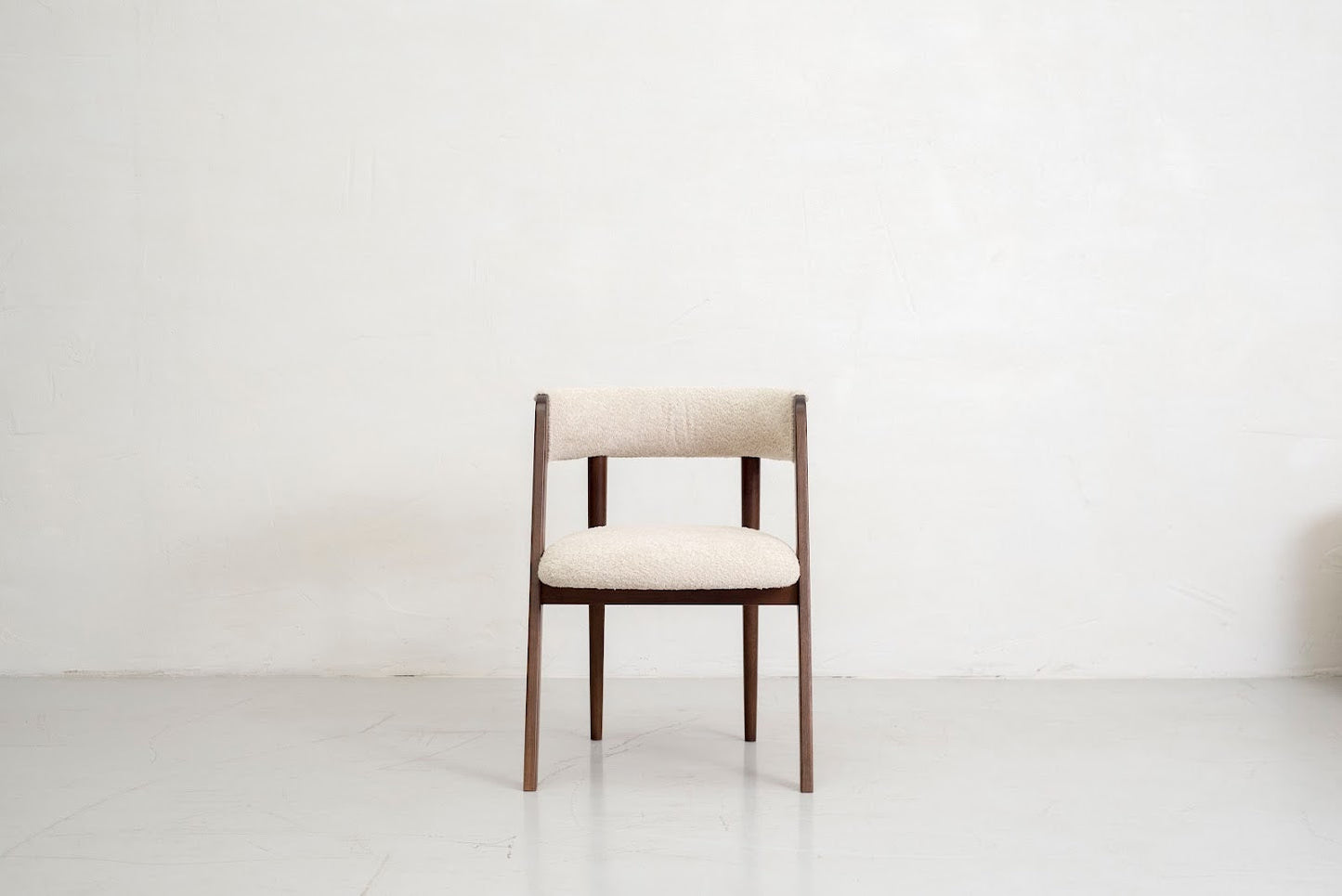 Chair 02 - Upholstered Oak chair with curved backrest-Natural